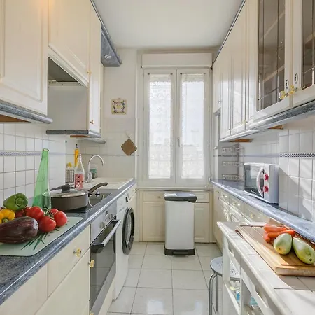 Apartment Le 44 - Sea & Mountain View - Happy